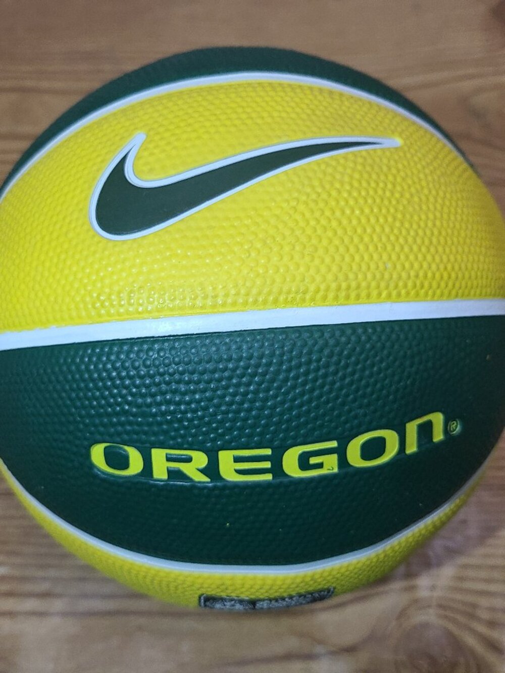 Oregon Ducks Nike NCAA mini basketball (NEW) -